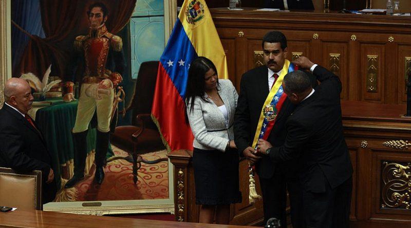 Maduro reitera compromiso de velar y respetar la Carta Magna a nueve años de su juramentación