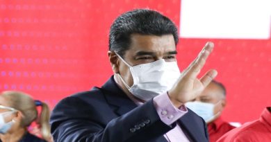 Maduro llama a consolidar nuevas mayorías para fortalecer la democracia socialista