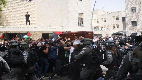 ocupantes israelíes atacaron el funeral de periodista palestina asesinada