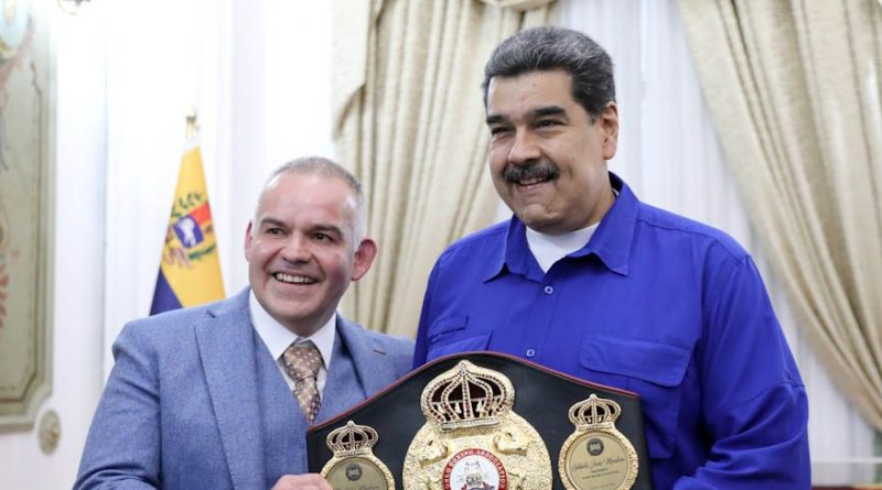 Maduro recibe al presidente de Asociación Mundial de Boxeo
