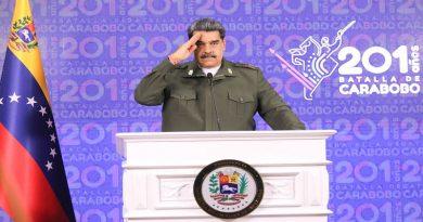 Presidente Maduro felicitó a los soldados bolivarianos por su participación en el acto de Carabobo