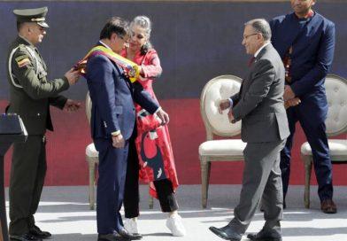 Presidente Petro al asumir su mandato: «Que la espada de Bolívar no se envaine hasta que haya justicia en Colombia»
