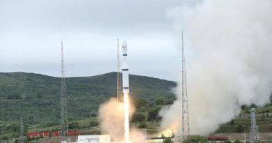 China lanza 16 nuevos satélites al espacio desde Taiyuan