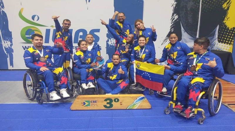 Francia Jaimez brilla en esgrima en el Campeonato Panamericano con cuatro medallas