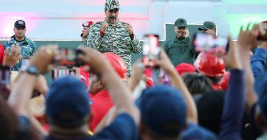 Presidente Maduro lideró acto de juramentación de los Cuerpos Combatientes