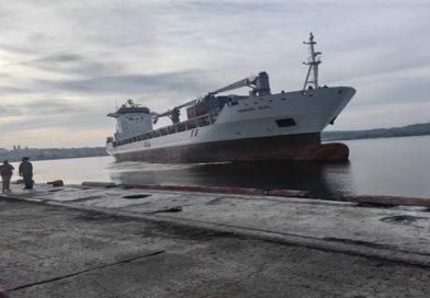 Arriba a Santiago de Cuba Buque ALBA-TCP con cinco mil toneladas de ayuda humanitaria