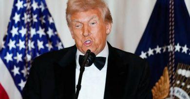 Donald Trump se quita la máscara, no es la democracia, quiere robar el petróleo, tierra y riquezas de Venezuela Donald Trump se quita la máscara, no es la democracia, quiere robar el petróleo, tierra y riquezas de Venezuela