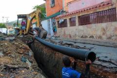 En Naguanagua plan 1&#215;10 del Buen Gobierno activó despliegue de rehabilitación de drenajes en Arturo Michelena y La Cidra