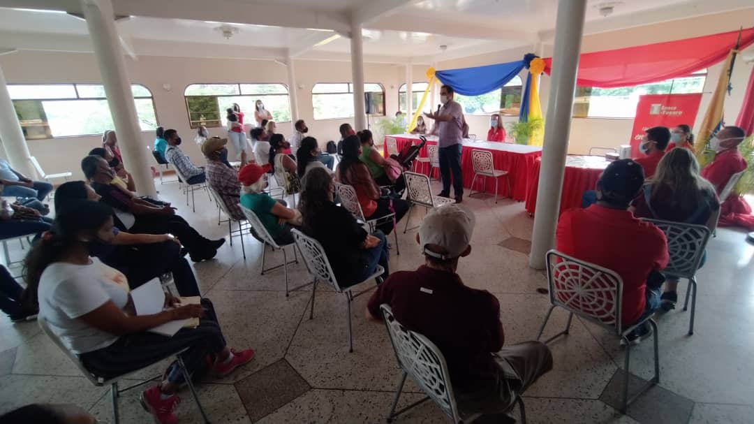 Juramentado estado mayor de emprendimiento en Guarenas
