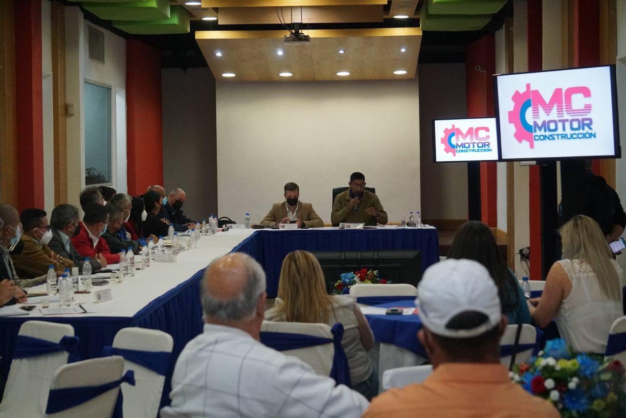 Ministro Biomorgi garantiza suministro de materiales para impulsar Motor Construcción