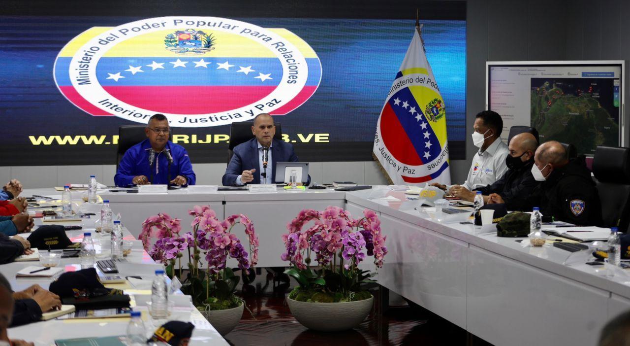 Designed National Integral Service System for Expressways
