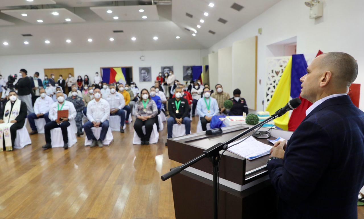 Unes arribó a XIII aniversario con más de 54 mil estudiantes en todo el país