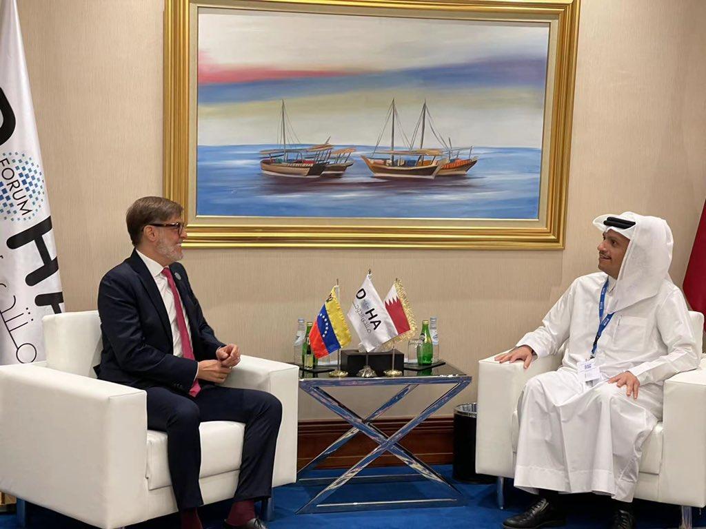 Venezuela y Qatar reiteran compromiso de incrementar la cooperación bilateral en Foro de Doha