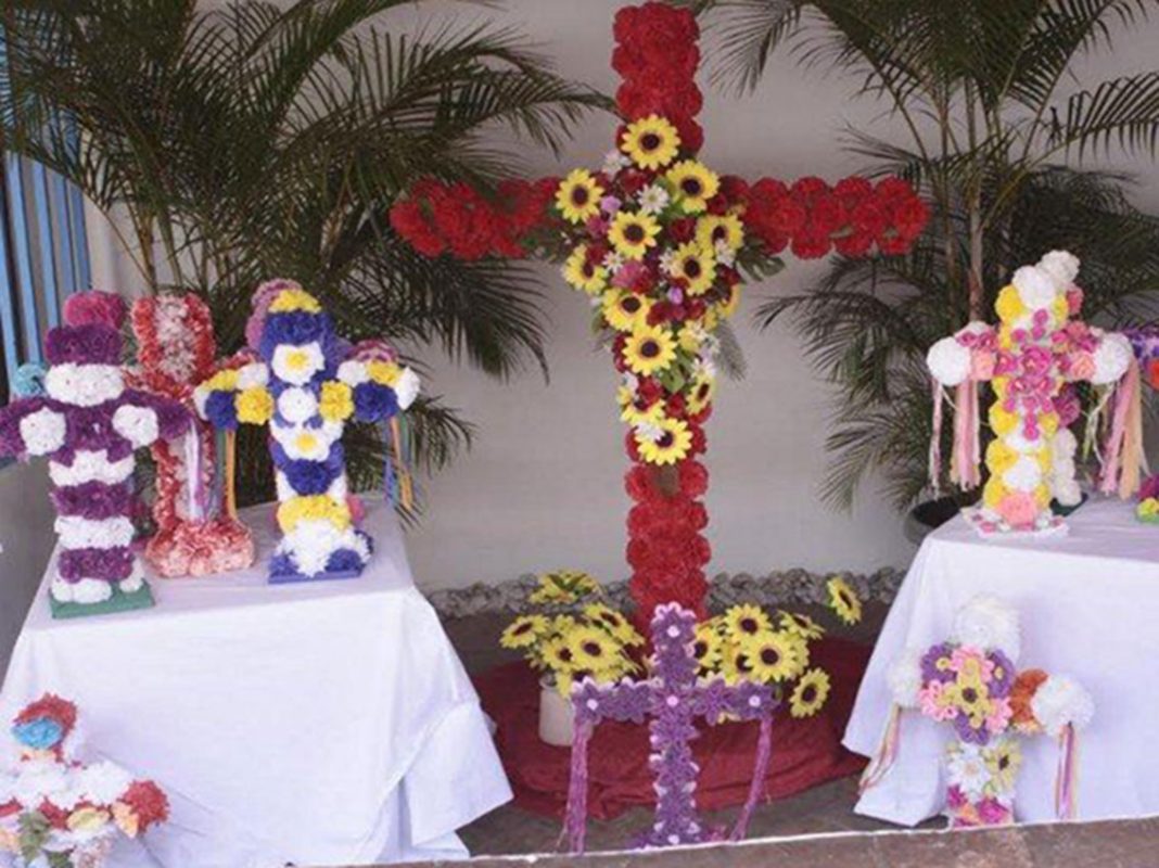 Centro de Saberes invita a su Tercer Velorio de Cruz de Mayo: Martes 3, a las 3 PM