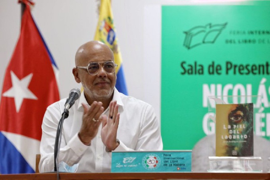 Jorge Rodríguez presenta La Piel del Lagarto en 30° Feria Internacional del Libro en La Habana