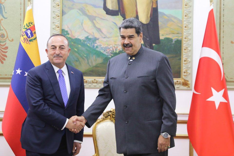 Presidente Maduro sostiene reunión con canciller de Turquía Mevlüt Çavuşoğlu