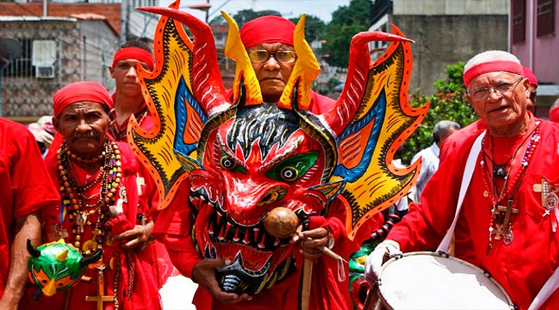 Diablos Danzantes del Corpus Christi preparados para su día