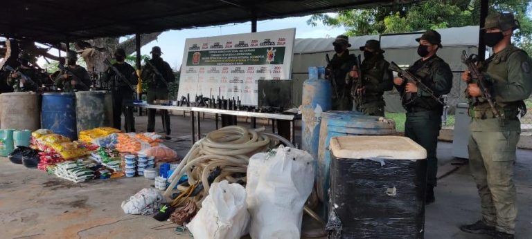 FANB destruye campamento TANCOL en las riberas del Río Tarra