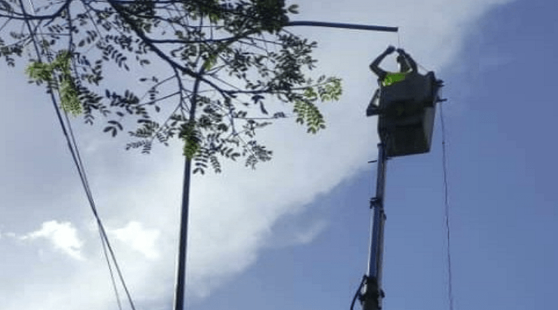Realizan trabajos de alumbrado en avenida principal de Propatria en Caracas