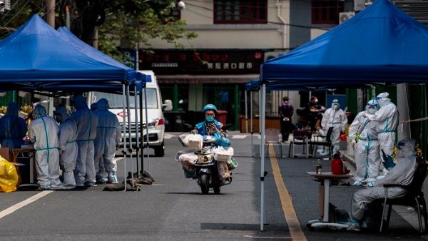 OMS alerta sobre 14.9 millones de decesos asociados a la Covid-19