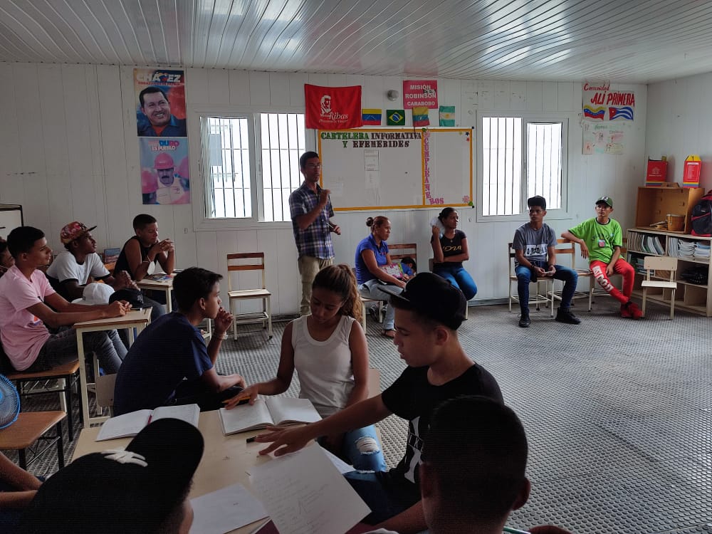 Jóvenes emprendedores se benefician con jornadas de capacitación en el municipio Los Guayos