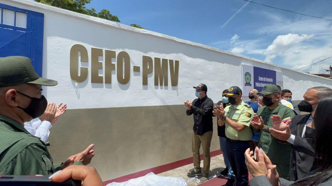 Centro de Formación de la Policía Municipal de Valencia viene a fortalecer carácter humanista y labor de resguardo del cuerpo policial
