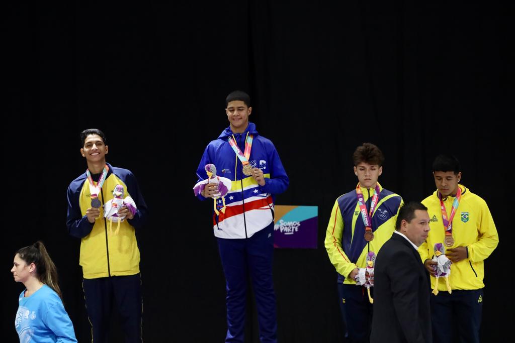 El karate arrancó con Oro en los Juegos Suramericanos de la Juventud Rosario 2022