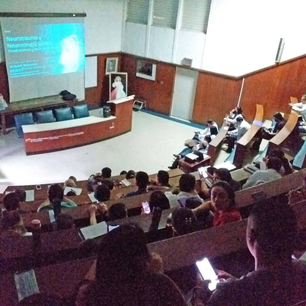 El Hospital Universitario de Maracaibo realiza jornadas de capacitación en Neurotrauma y Neurocirugía Global