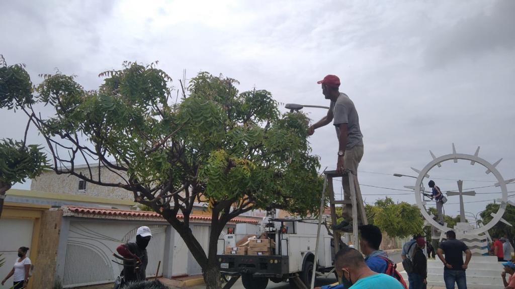 Municipalidad marense embellece los espacios públicos