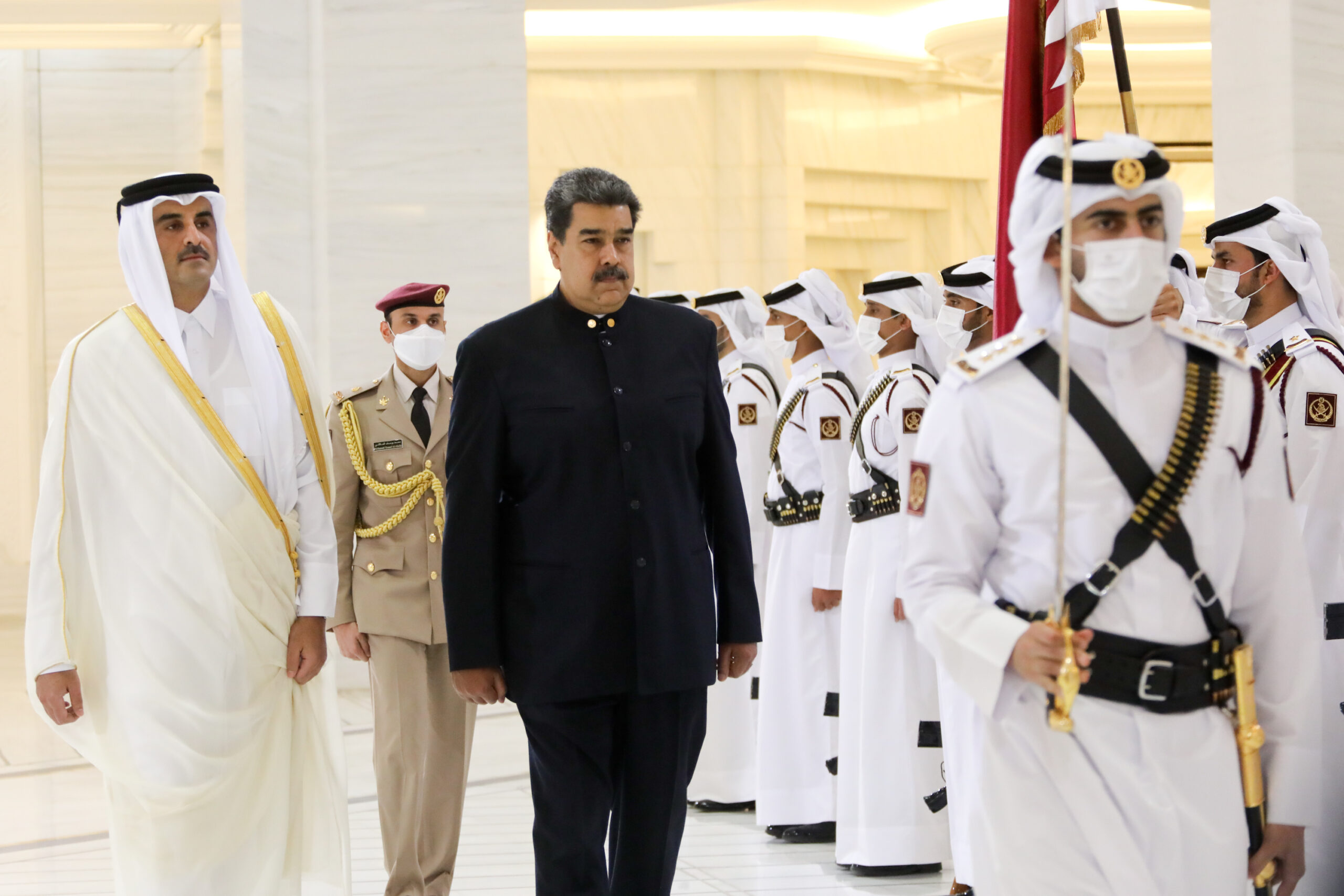 Presidente Nicolás Maduro es recibido por el Emir de Catar jeque Tamim bin Hamad Al-Thani