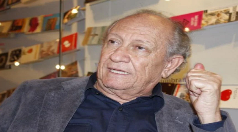 Poeta Gustavo Pereira será el invitado del programa Aquí con Ernesto Villegas
