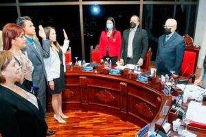 Presidenta del TSJ juramentó en Sala Plena a miembros de Comisiones del Poder Judicial