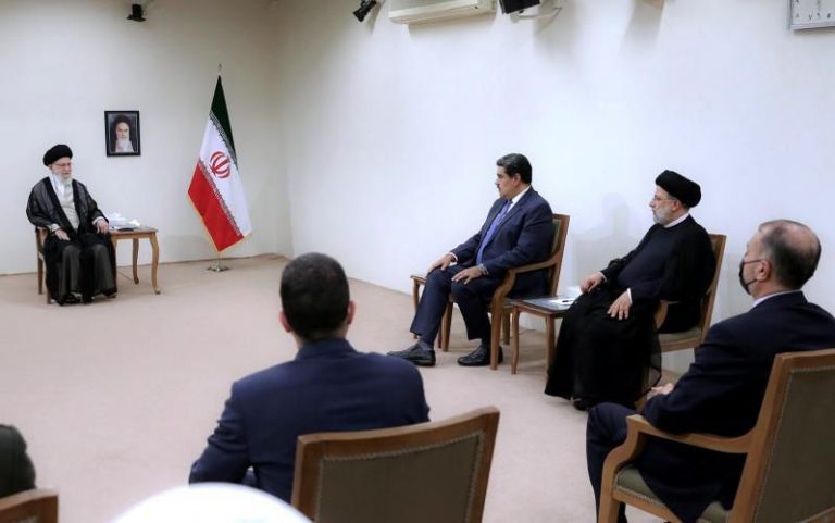 Presidente Maduro se reunió con líder supremo iraní Ayatolá Ali Jameini