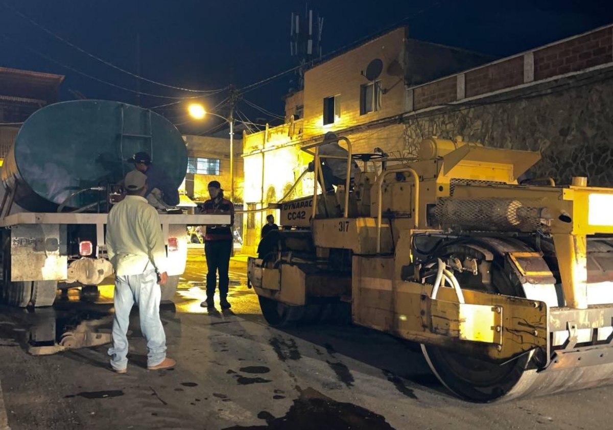 Inspeccionan trabajo de asfaltado realizado en el sector Puente Hierro