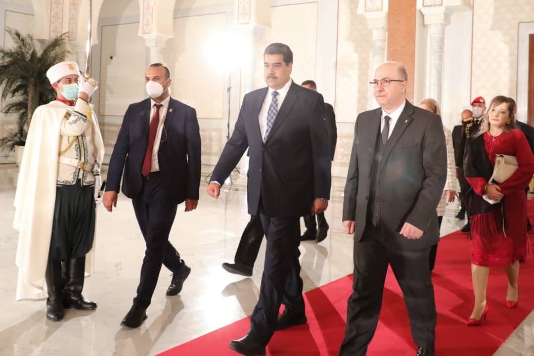 President Nicolás Maduro arrives in Algeria for the second stop on his Eurasian tour
