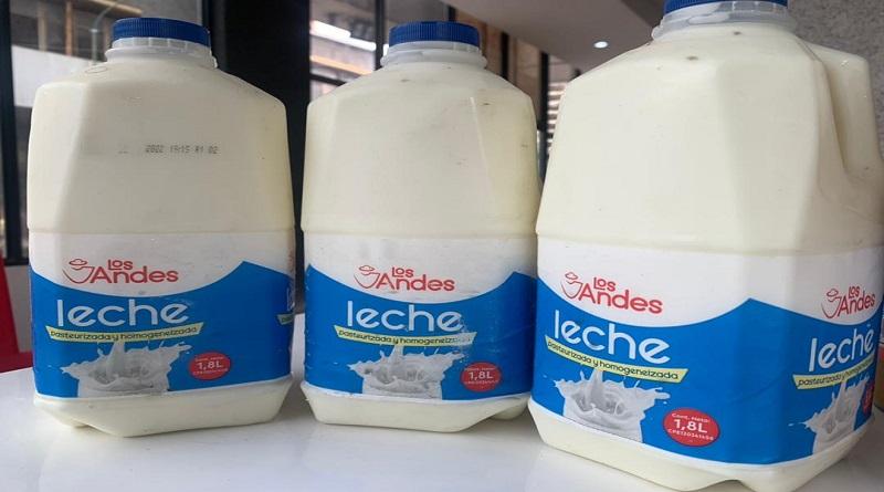 Leche pasteurizada procesa Planta de Lácteos Los Andes en Mérida