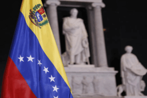 Ministro de Defensa honra legado de El Libertador Simón Bolívar