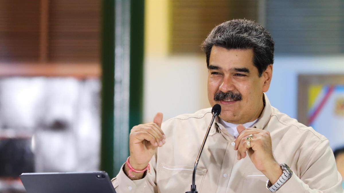 President Maduro honors bravery of young Cuban revolutionaries on Rebellion Day