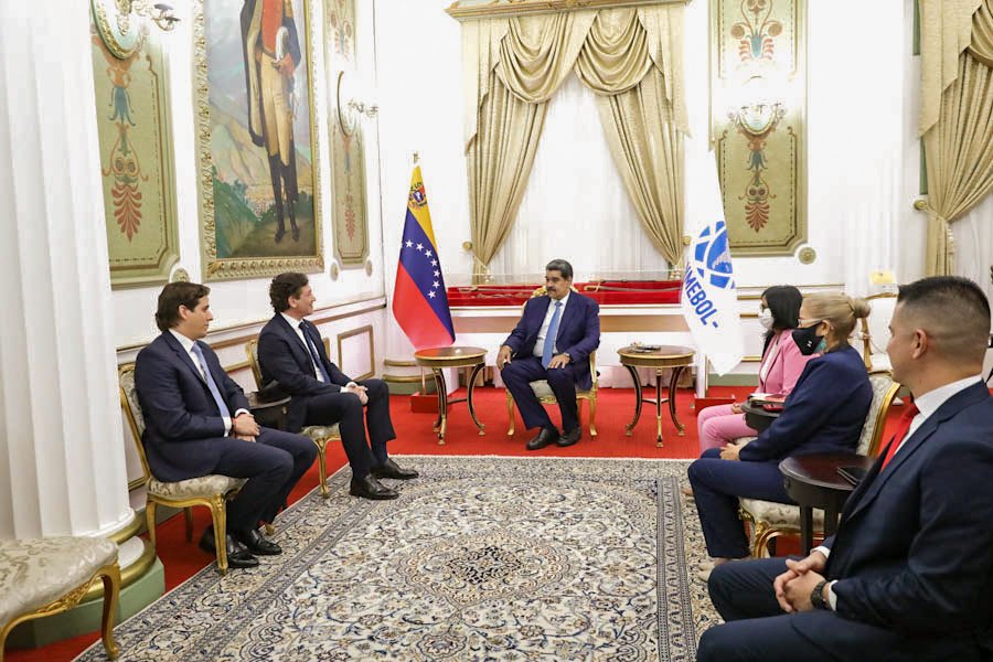 Presidente Maduro se reunió con el presidente de Conmebol