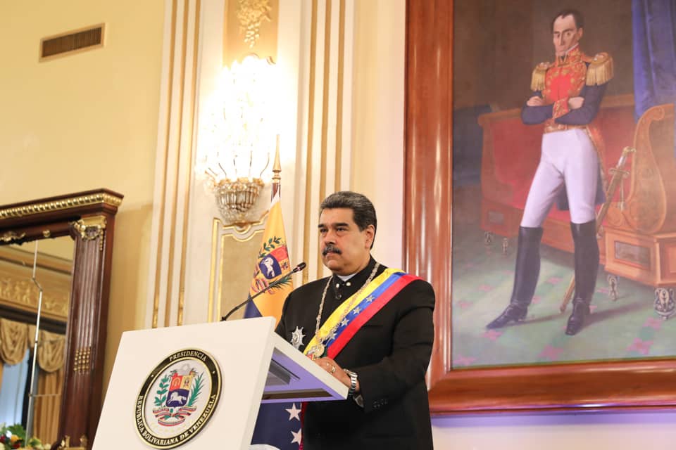 Inicia desfile cívico-militar en conmemoración del 211° aniversario de la Independecia de Venezuela