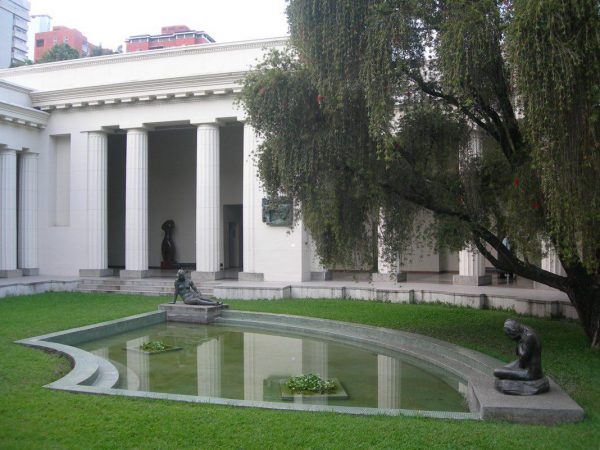 Museo de Bellas Artes presenta exposición que reúne obras de 25 artistas nacionales