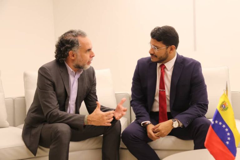 Embajador designado de Colombia arriba a Caracas para restablecer vínculos de cooperación
