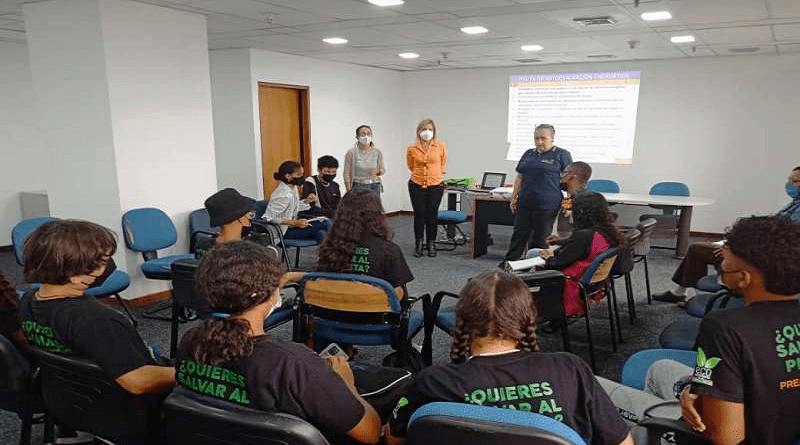 Realizan jornada formativa de educación ambiental juvenil en Caracas