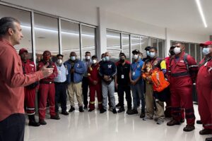 Parten a Cuba misión de 35 de bomberos especialistas y técnicos de PDVSA
