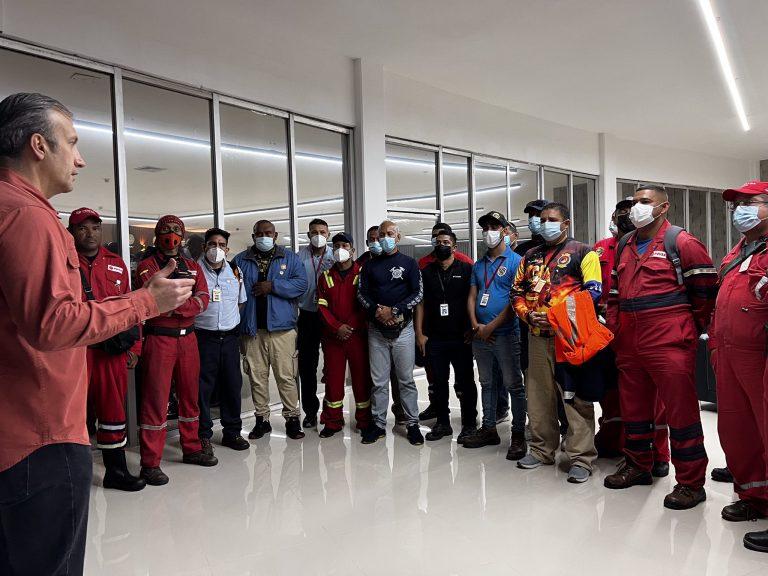 Parten a Cuba misión de 35 de bomberos especialistas y técnicos de PDVSA
