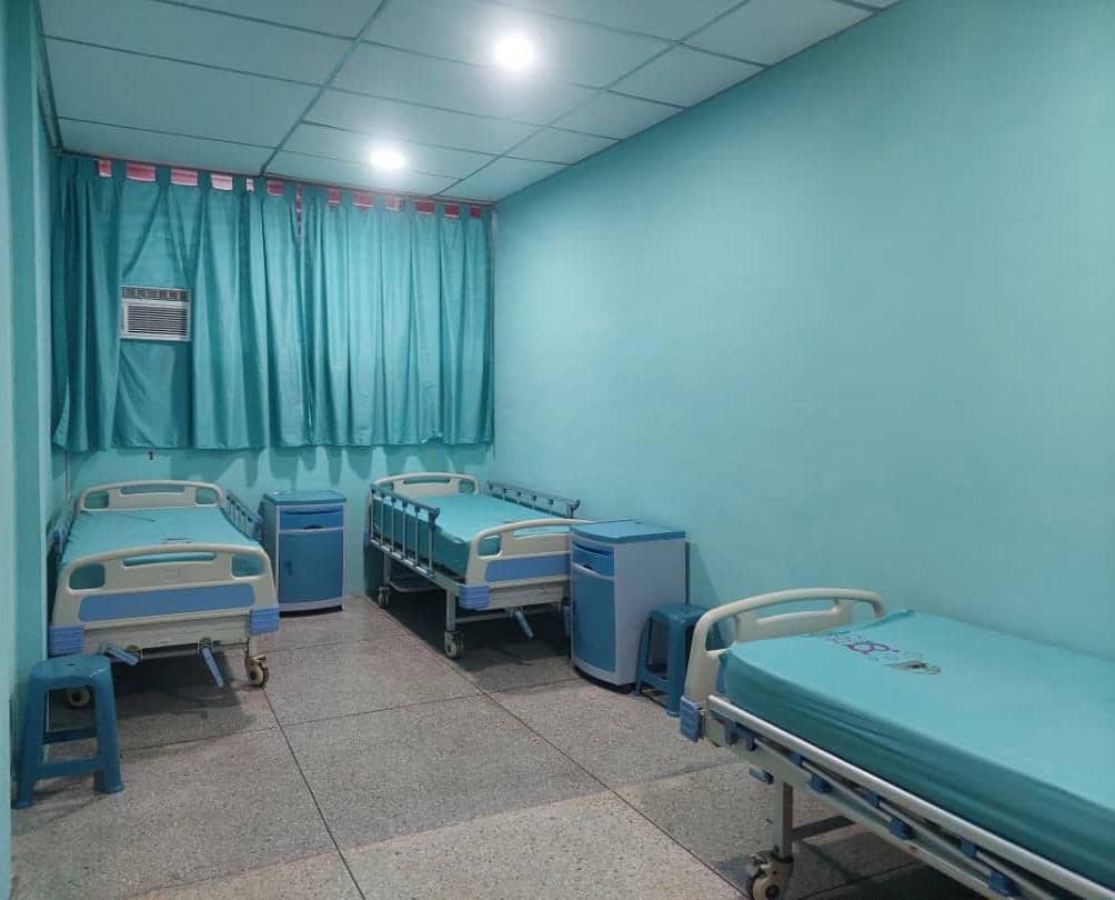 Gobernador Primitivo Cedeño inaugura sala de emergencia del hospital de Piritu