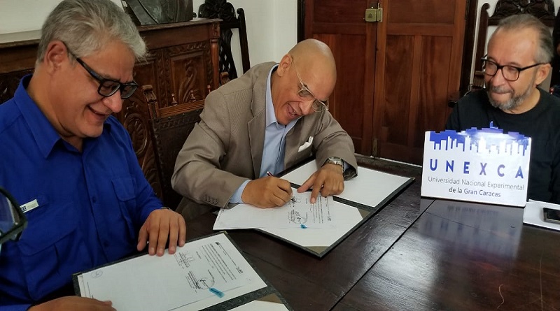 Unexca y Farmapatria firman convenio de cooperación interinstitucional