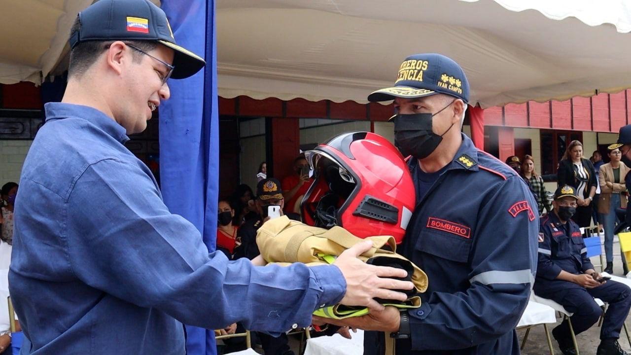 Cuerpo de Bomberos de Valencia  dotados de equipos especializados