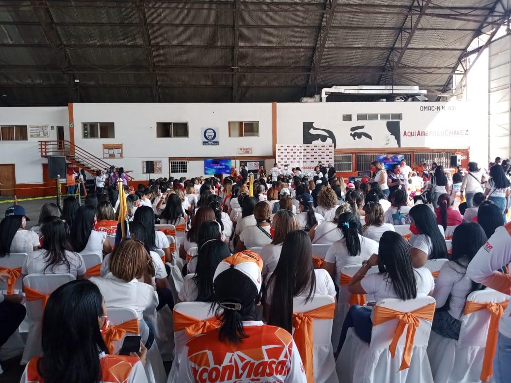 Mujeres de Venezuela y del mundo piden la liberación del avión de Emtrasur y su tripulación