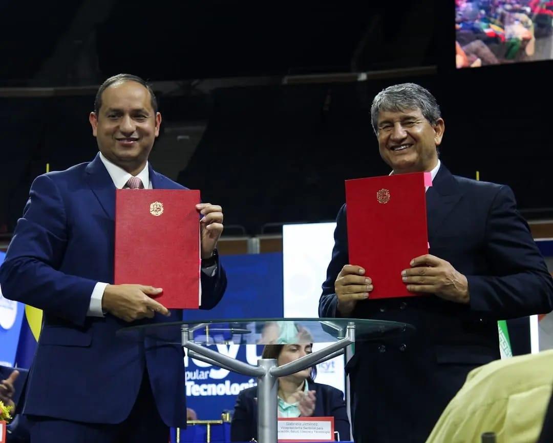 Min. Transporte firma 4 acuerdos de entendimiento con Irán para impulsar industria automotriz